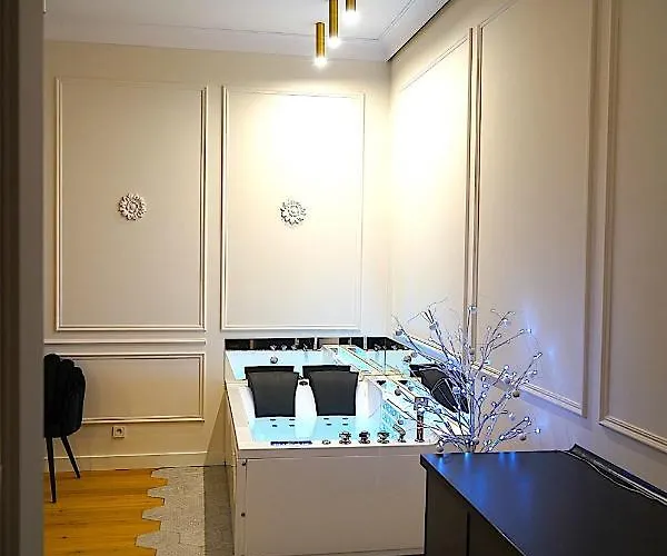 Magical Jacuzzi Apartment