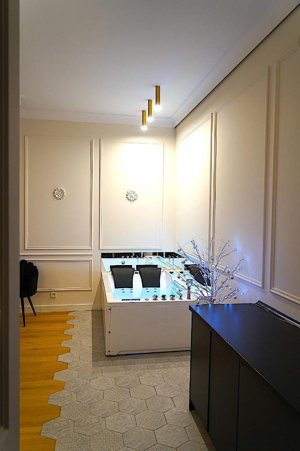 Magical Jacuzzi Apartament *